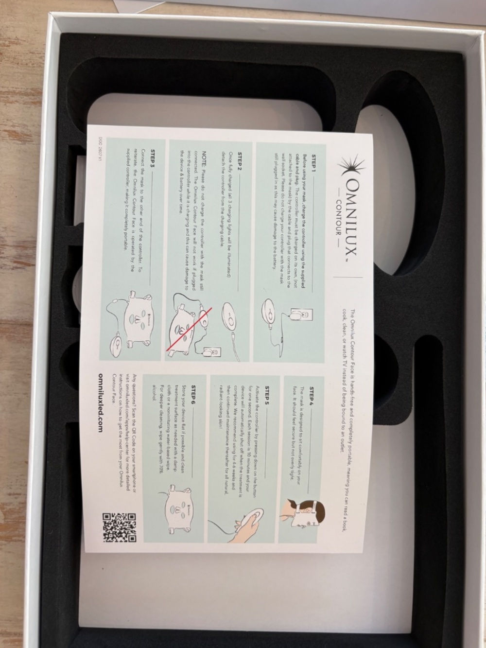 Omnilux Contour Medical-Grade LED Light Therapy Mask - Picture 6 of 13